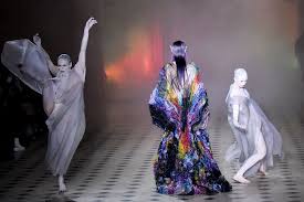 Haute Couture und Designer Mode Eine Welt der Exklusivität und Kreativität